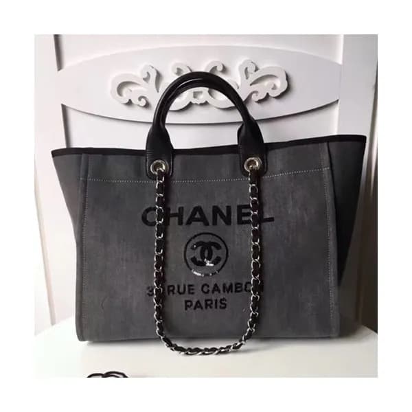 Chanel 2018 Canvas Deauville Tote Shoulder Bag,39C… - 1