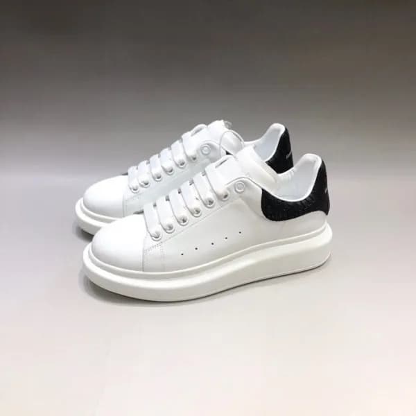 알렉산더맥퀸 남/녀 블랙탭 스니커즈 - Unisex Black Sneakers - alx… - 1