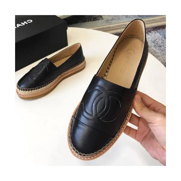 Chanel 2018 Ladies Classic CC Logo Plat Shoes - 샤넬… - 1