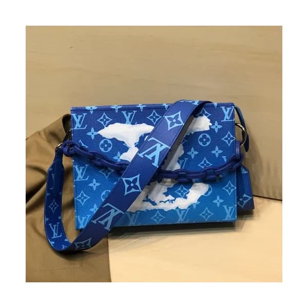 Louis Vuitton 2020 Women Clutch Bag / Shoudler Bag… - 1