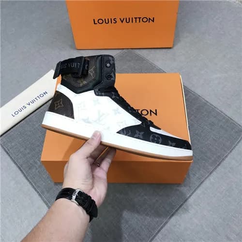 Louis Vuitton 2020 Men's Leather Sneakers - 루이… - 1