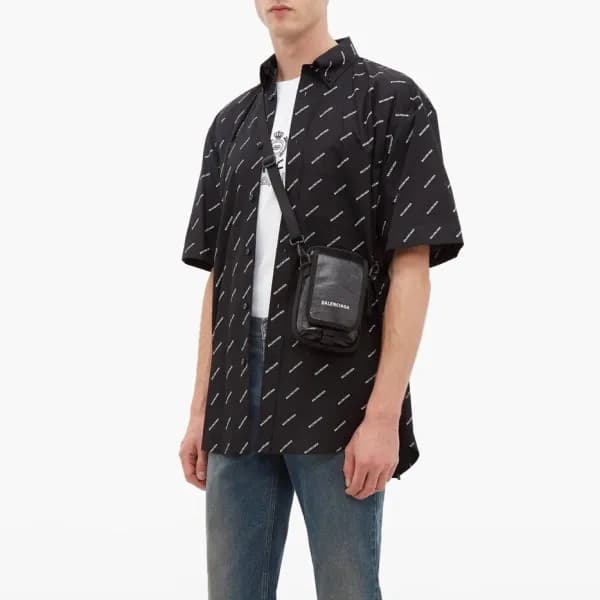 발렌시아가 남성 블랙 카메라백 - Balenciaga Mens Black Camera Ba… - 1
