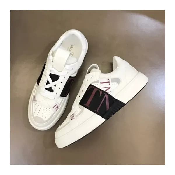 발렌티노 남성 Logo 화이트 스니커즈 - Valentino Mens White Sneak… - 1