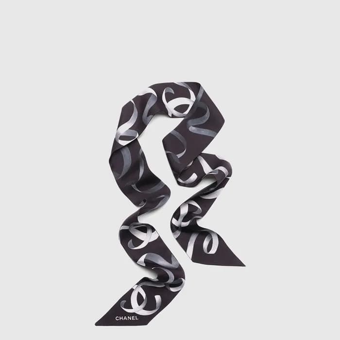 샤넬 여성 빅 CC 로고 프린트 트윌리 - Chanel Womens Big CC Logo … - 1