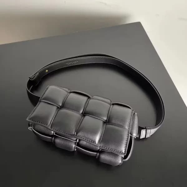 Bottega Veneta 2023 Leather Hip Sack - 보테가 베네타 20… - 1