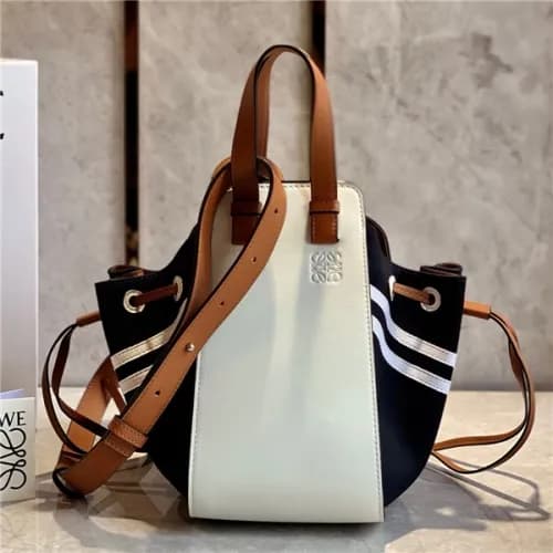 [로에베] Loevve 2020 Women's Hammock Shoulder Bag… - 1