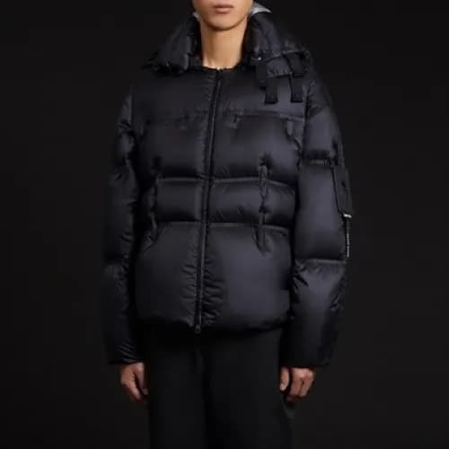 [몽클레어]Moncler 2020 Mens Patch Logo Modern Duck Dow… - 1
