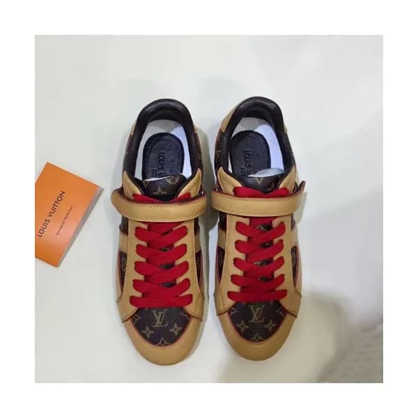 Louis Vuitton 2019 Ladies Leather Sneakers - 루이비통 … - 1