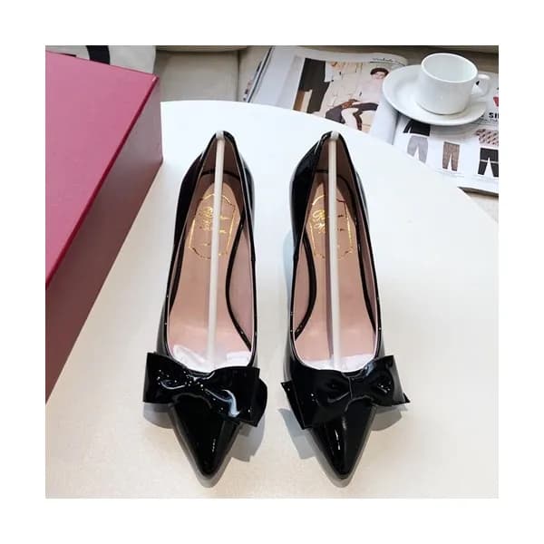 Roger Vivier 2019 Ladies Leather Middle Heel Pumps… - 1