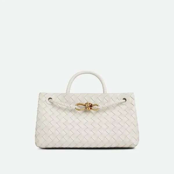 보테가 베네타 여성 화이트 토트백 - Bottega Veneta Womens White T… - 1