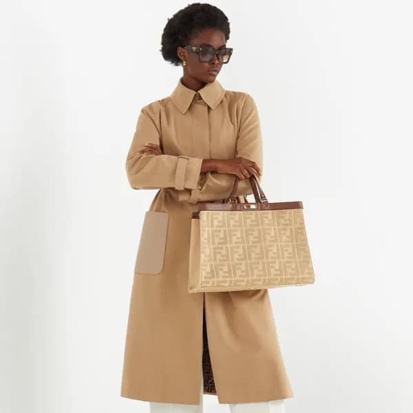 펜디 여성 베이지 토트백 - Fendi Womens Beige Tote Bag - feb2… - 1