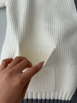 Thom Browne 톰브라운 남성 브이넥 가디건 - Thom Browne Mens V-neck Cardigan… 검수 사진 9