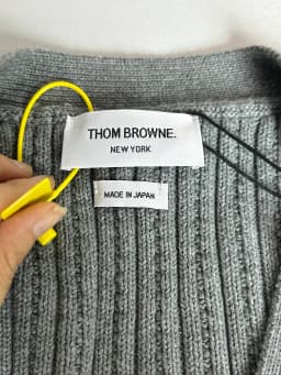 Thom Browne 톰브라운 남성 브이넥 가디건 - Thom Browne Mens V-neck Cardigan… 검수 사진 5