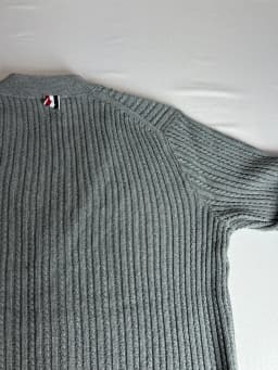 Thom Browne 톰브라운 남성 브이넥 가디건 - Thom Browne Mens V-neck Cardigan… 검수 사진 11