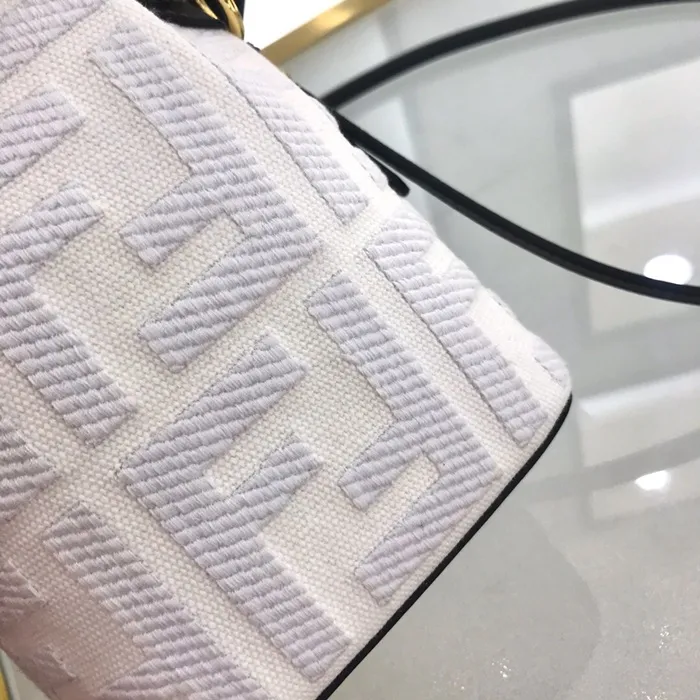 63452_15868779393574.JPG