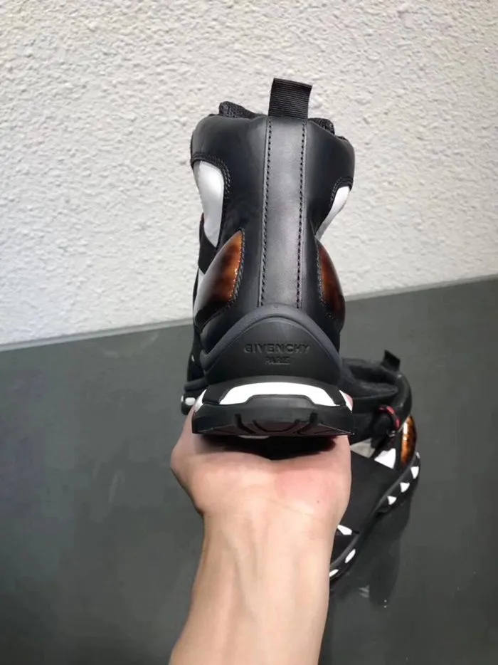 6363_15399486534180.jpg