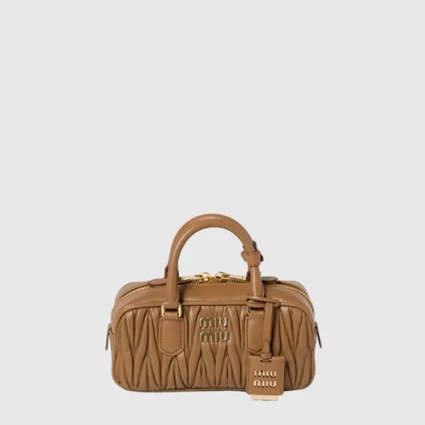 미우미우 여성 아르카디 마테라쎄 가죽 백 라지 - Miumiu Womens Arcadi M… 이미지 2/7