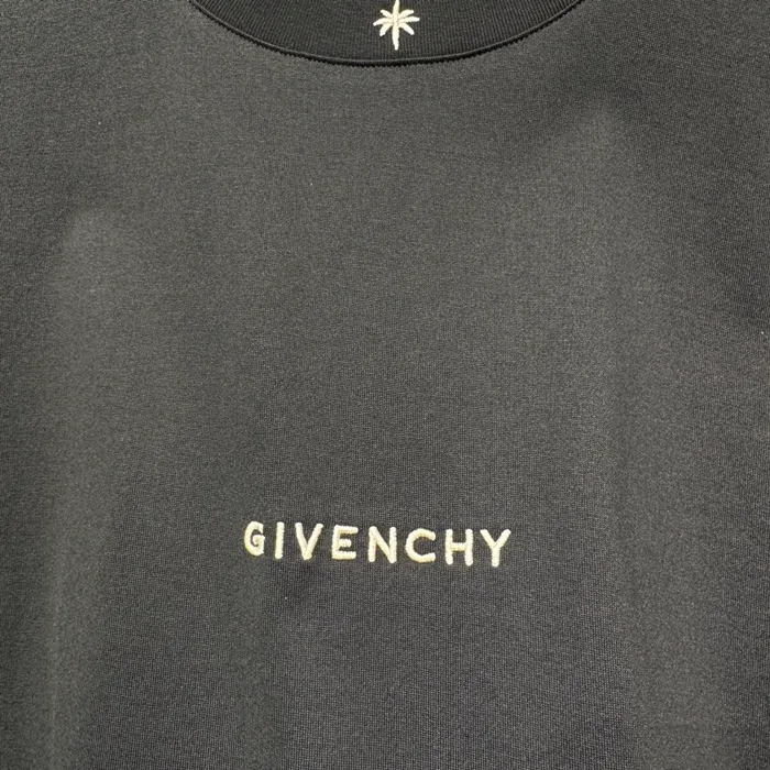 043b0b704b621b48d50a07411ed400a6_1768743806_7153.JPG