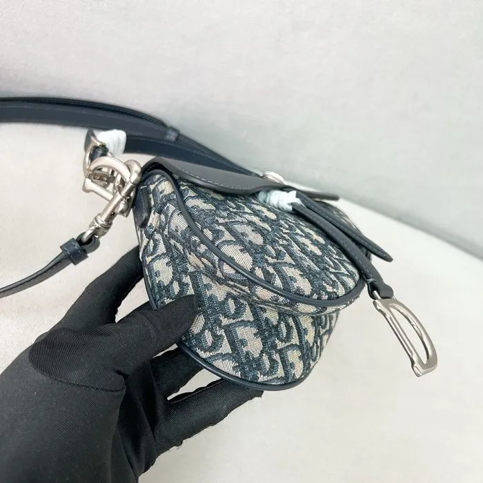 b44c0e2687f4689fcee2a3b738b6f57a_1747215056_2881.JPG