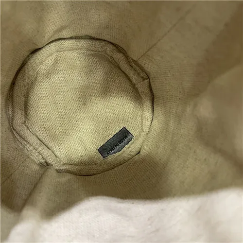 76933_16102579562824.jpg