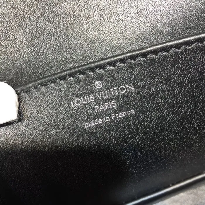 9227_15406217528326.JPG