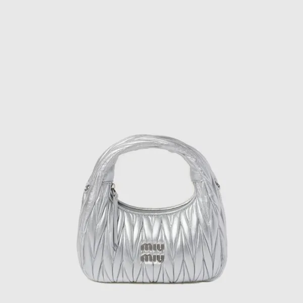 미우미우 여성 완더 마테라쎄 호보 미니 백 - Miumiu Womens Wander Mat… 이미지 2/4