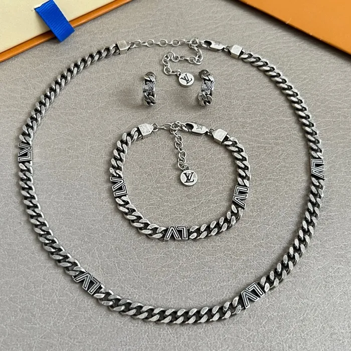 46ab14eebf250a8bfb898e8e1ee39309_1766143857_2279.JPG