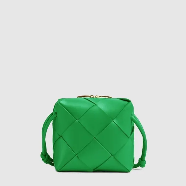 보테가 베네타 여성 미니 카세트 카메라 백 - Bottega veneta Womens Mi… 이미지 2/3
