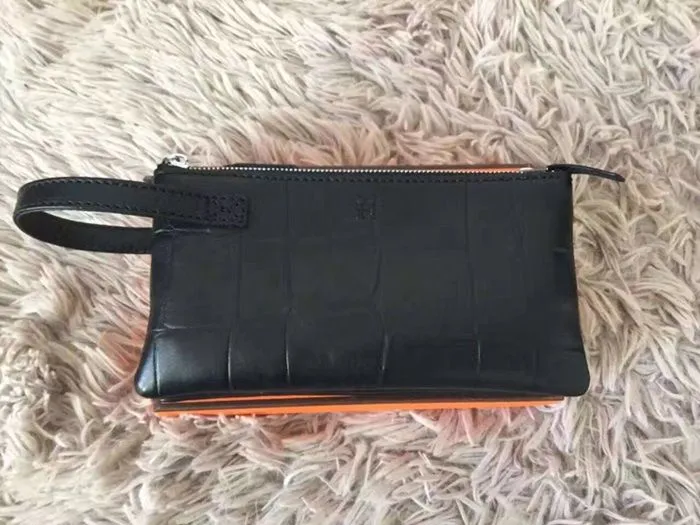 2582_15403472853822.jpg